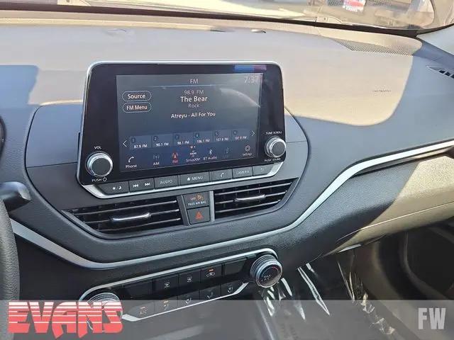 2022 Nissan Altima SV FWD