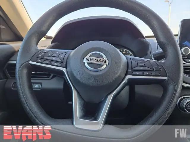 2022 Nissan Altima SV FWD