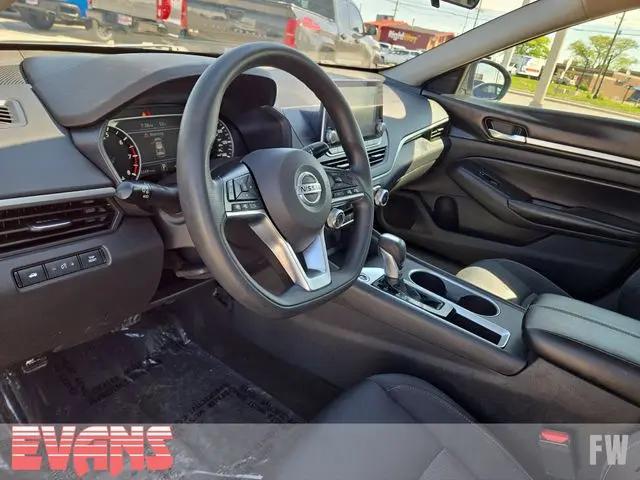 2022 Nissan Altima SV FWD