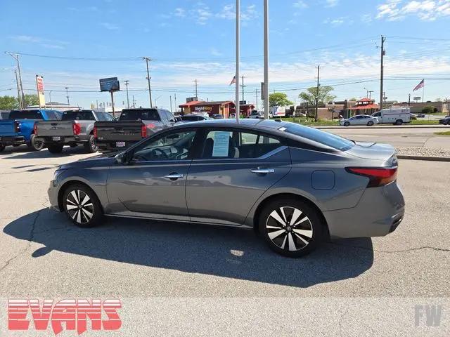 2022 Nissan Altima SV FWD