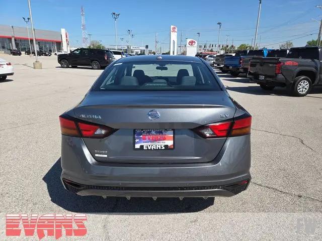2022 Nissan Altima SV FWD