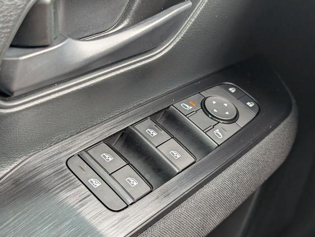 2025 Nissan Kicks S FWD