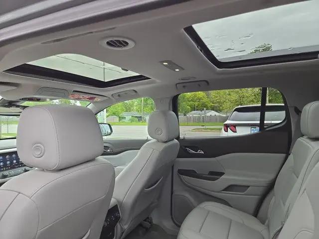 2023 GMC Acadia FWD SLT