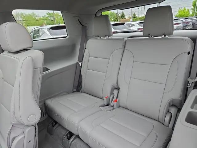 2023 GMC Acadia FWD SLT