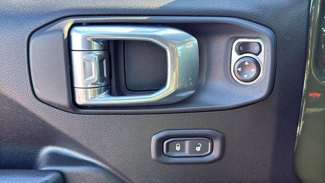 2024 Jeep Gladiator Sport