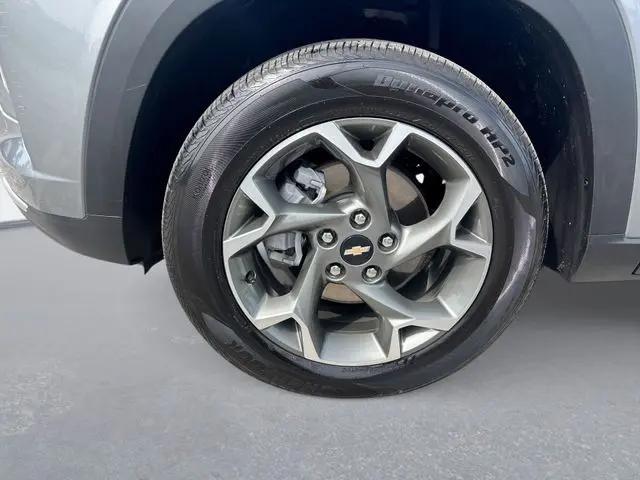 2025 Chevrolet Trax FWD LT