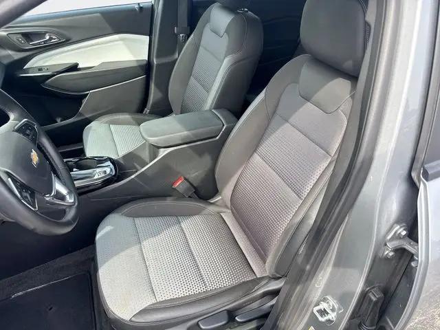 2025 Chevrolet Trax FWD LT