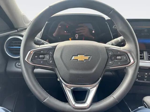 2025 Chevrolet Trax FWD LT