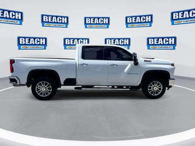 2025 Chevrolet Silverado 2500HD 4WD Crew Cab Standard Bed LTZ