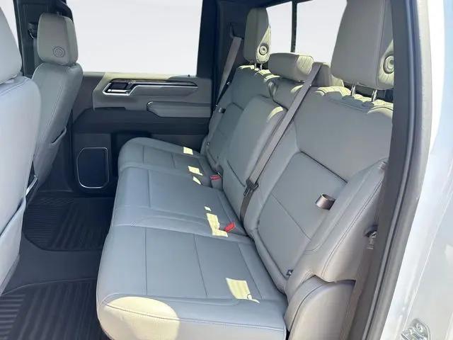 2025 Chevrolet Silverado 2500HD 4WD Crew Cab Standard Bed LTZ