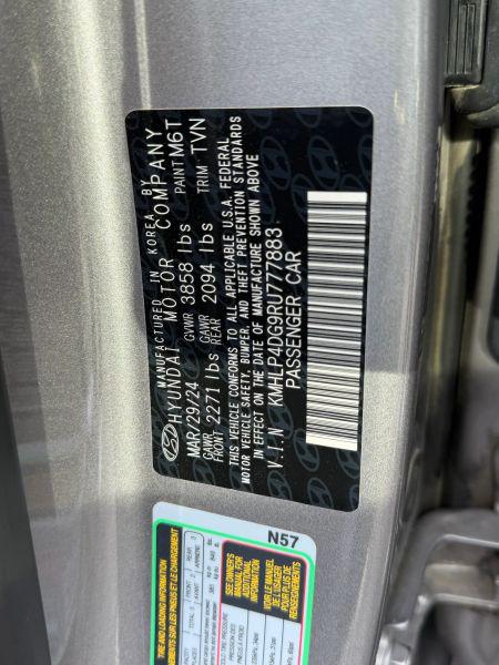 2024 Hyundai Elantra Limited