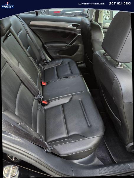 2016 Volkswagen Golf SportWagen TSI SE 4-Door