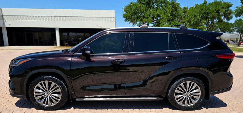 2022 Toyota Highlander Platinum