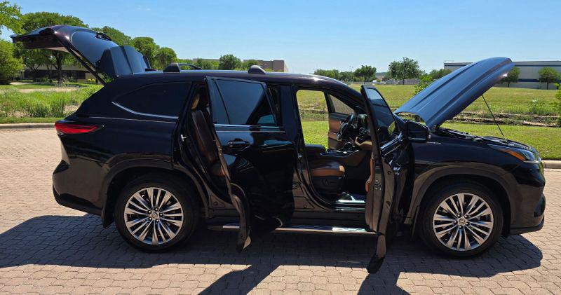2022 Toyota Highlander Platinum