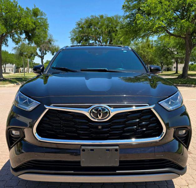 2022 Toyota Highlander Platinum