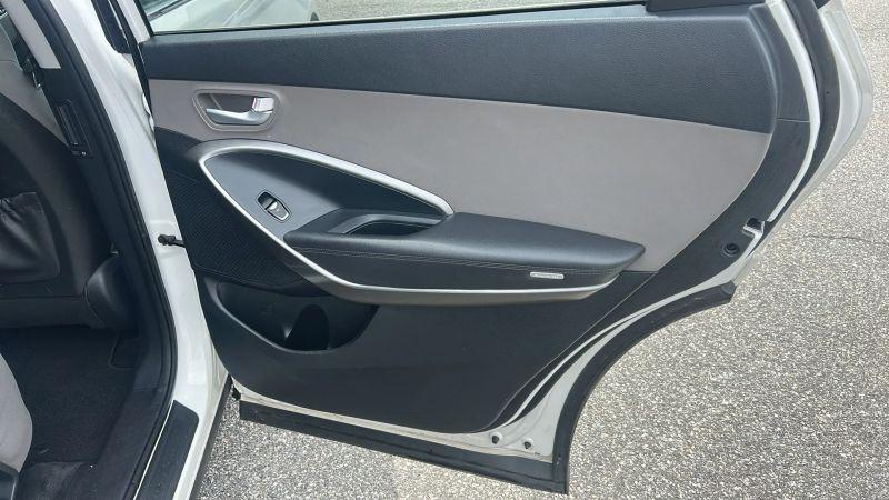 2018 Hyundai Santa Fe SE