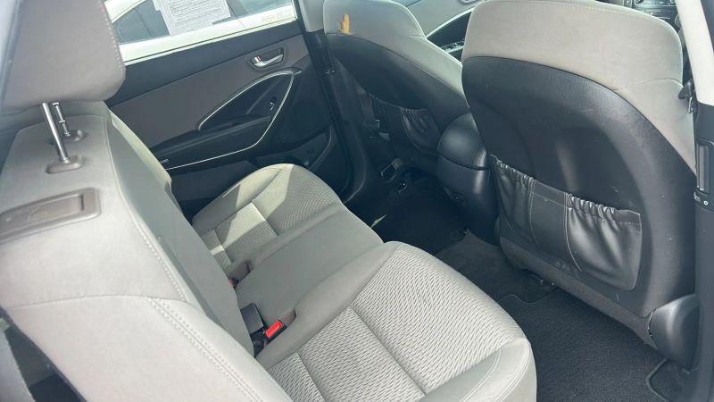 2018 Hyundai Santa Fe SE
