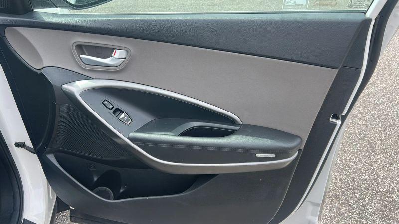 2018 Hyundai Santa Fe SE