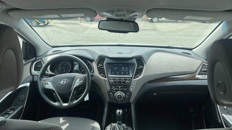 2018 Hyundai Santa Fe SE
