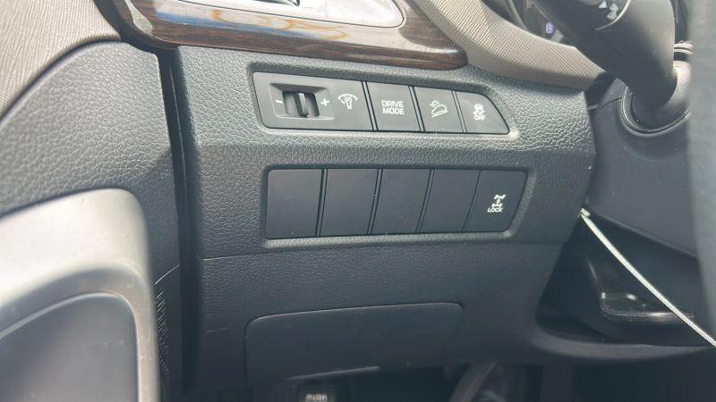 2018 Hyundai Santa Fe SE