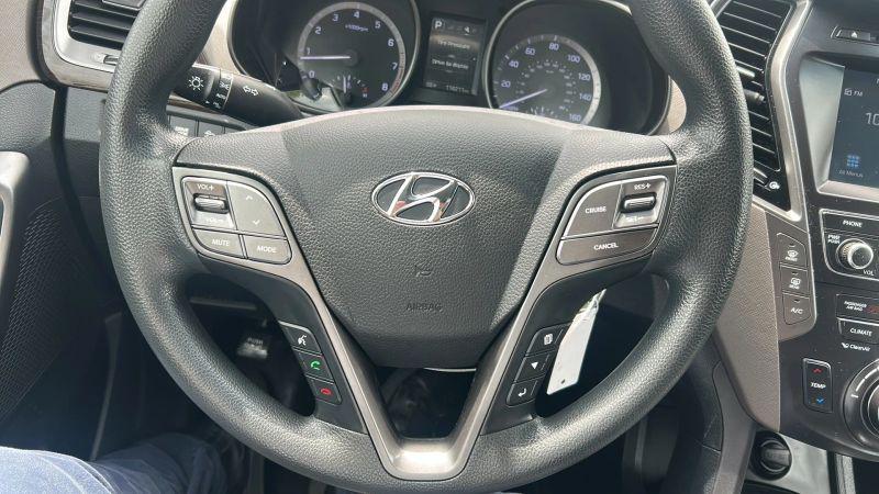 2018 Hyundai Santa Fe SE