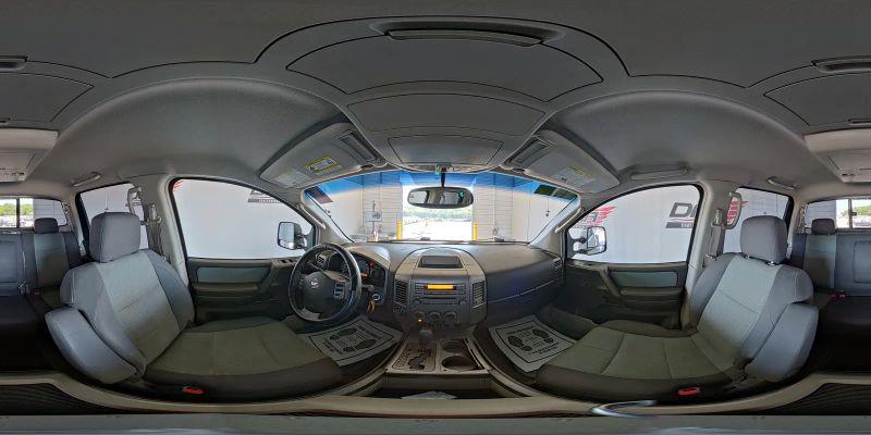2004 Nissan Titan SE