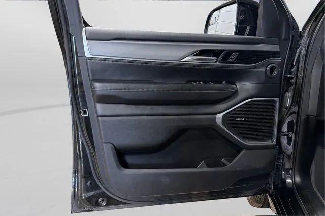 2024 Jeep Wagoneer Series II Carbide