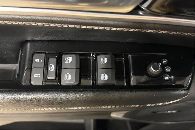 2024 Jeep Wagoneer Series II Carbide