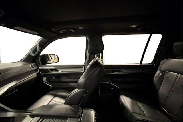 2024 Jeep Wagoneer Series II Carbide