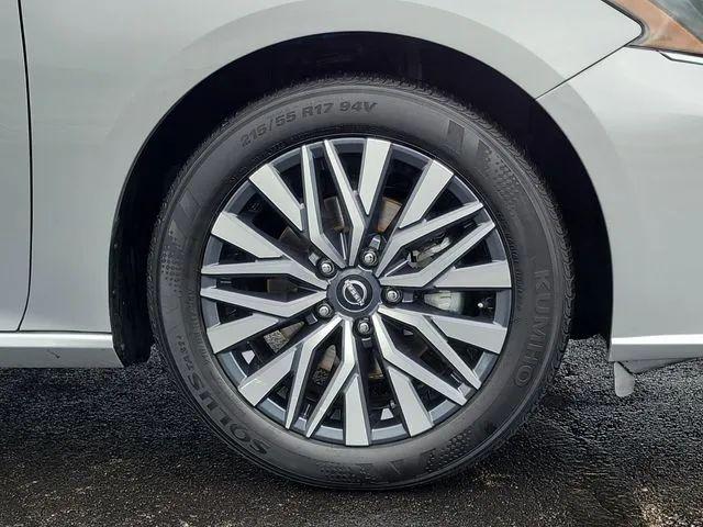 2025 Nissan Altima SV FWD