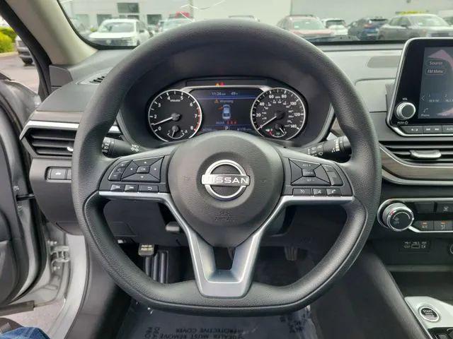 2025 Nissan Altima SV FWD
