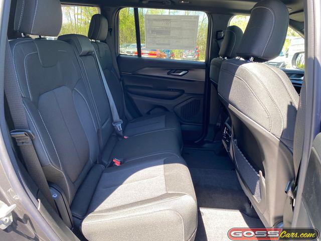 2026 Jeep Grand Cherokee Altitude 4x4