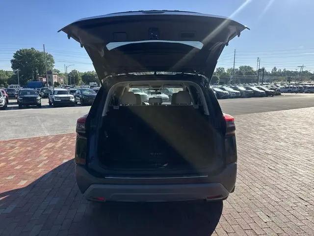 2023 Nissan Rogue SV FWD