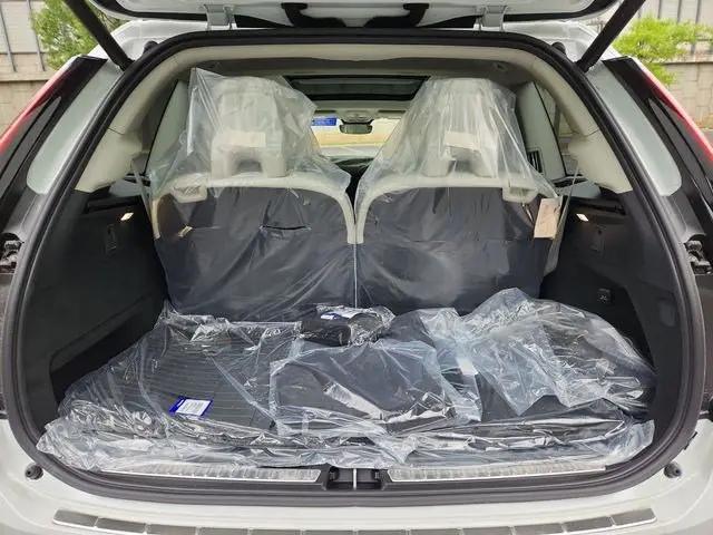 2026 Volvo XC90 Plug-In Hybrid Ultra, T8 AWD, Electric/Gasoline, Bright, 7 Seats