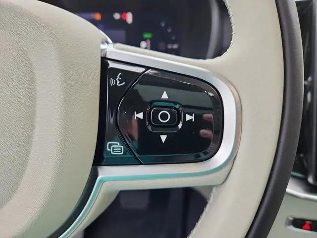 2026 Volvo XC90 Plug-In Hybrid Ultra, T8 AWD, Electric/Gasoline, Bright, 7 Seats