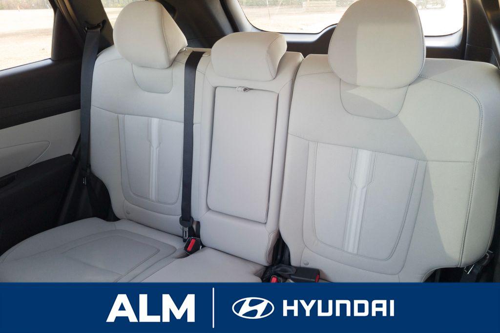 New 2026 Shimmering Silver HYUNDAI SEL FWD image 16