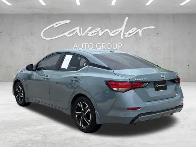 2024 Nissan Sentra SV Xtronic CVT