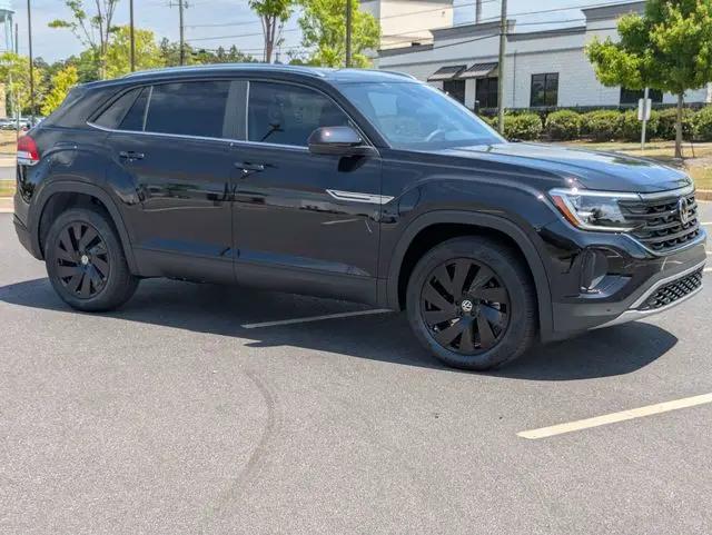 2026 Volkswagen Atlas Cross Sport SE with Technology