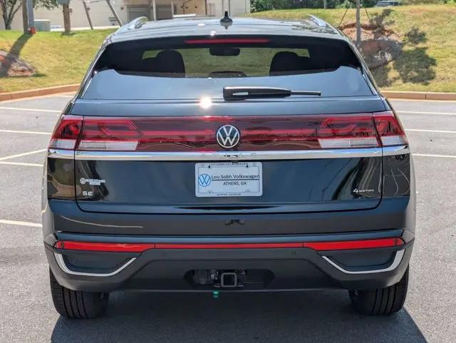 2026 Volkswagen Atlas Cross Sport SE with Technology