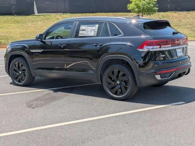 2026 Volkswagen Atlas Cross Sport SE with Technology