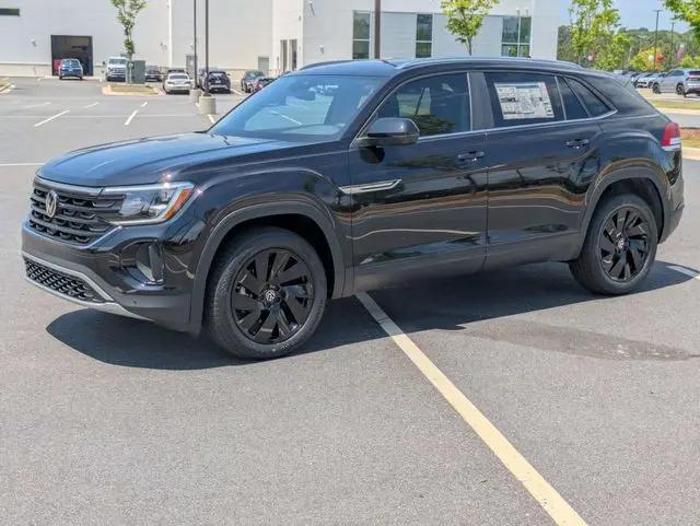 2026 Volkswagen Atlas Cross Sport SE with Technology
