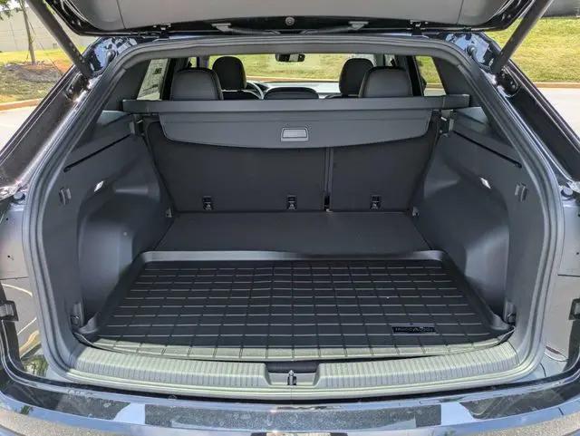 2026 Volkswagen Atlas Cross Sport SE with Technology