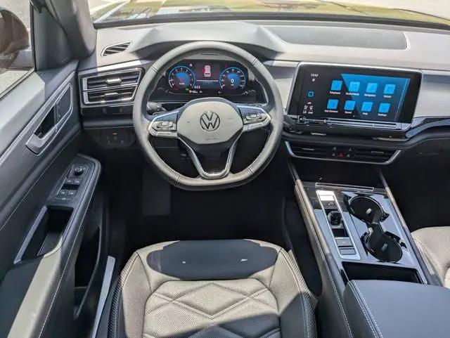 2026 Volkswagen Atlas Cross Sport SE with Technology