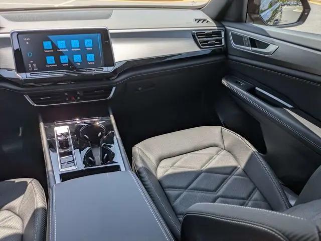 2026 Volkswagen Atlas Cross Sport SE with Technology