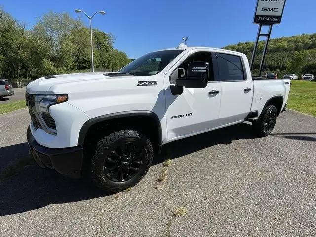 2026 Chevrolet Silverado 2500HD Crew Cab, Standard Bed, LTZ, 4WD