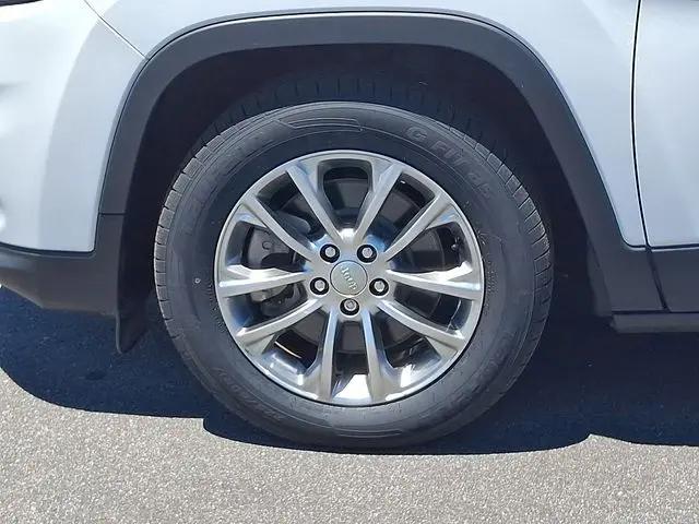 2021 Jeep Cherokee Latitude Plus FWD