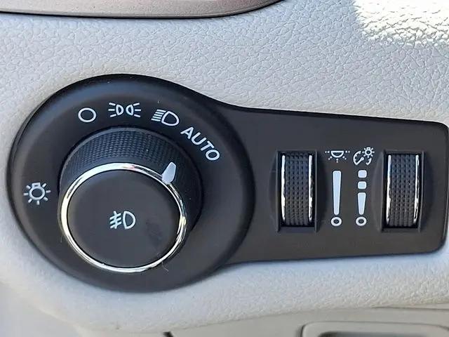 2021 Jeep Cherokee Latitude Plus FWD