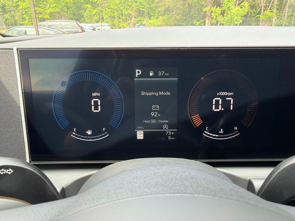 New 2026 Black HYUNDAI SEL FWD image 27