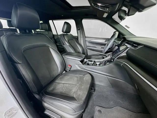 2023 Jeep Grand Cherokee L Altitude 4x4