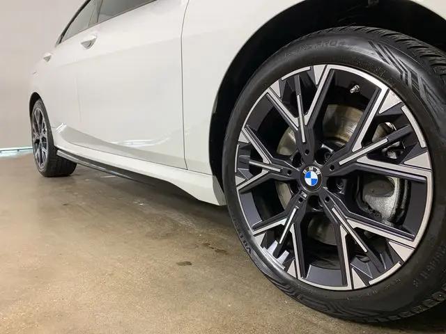 2025 BMW Coupe xDrive